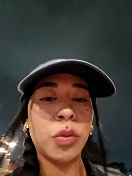 Zafiro_glow Adlı Modelin Web Kamerası Şovu