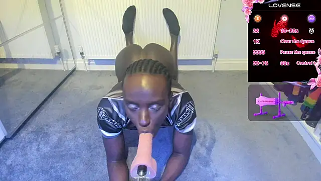 Show modela Fatale_Femboy na web-kameri