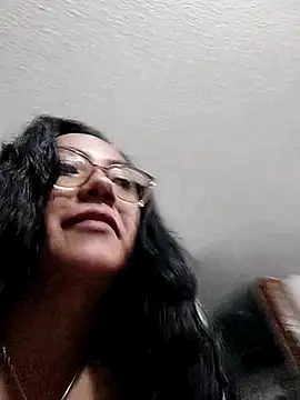 Chatroom XXX en direct de Salma-sweet