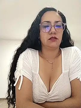 Czat XXX na żywo – Salma-sweet