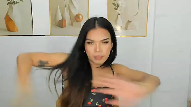 lucyvane Show Webcam