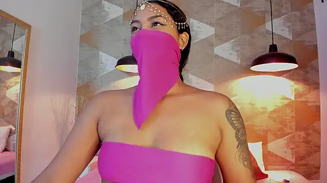 LalilaBrunettee Webcam show