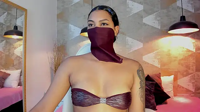 LalilaBrunettee Webcam show