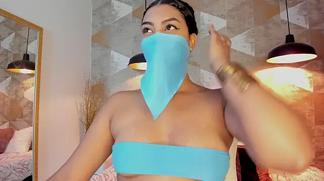 LalilaBrunettee's Webcam Show