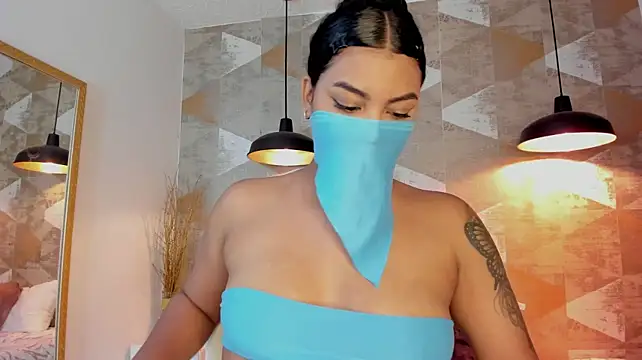 LalilaBrunettee's Webcam Show