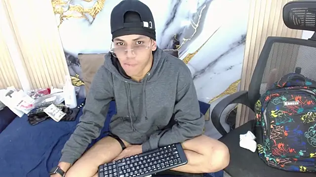 DaviidBuckx_ élő XXX-chatje