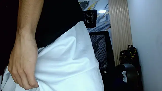 แชท XXX สดของ DaviidBuckx_