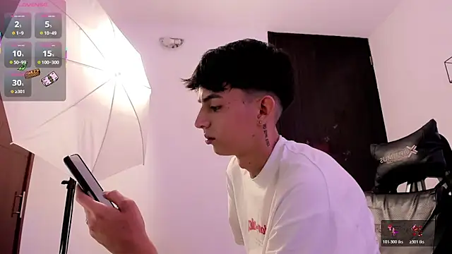 light_eyes_ 在線直播表演