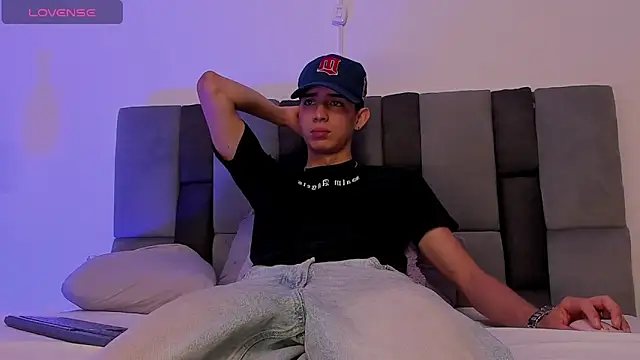 light_eyes_'s Webcam Show
