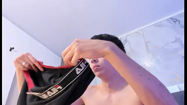 Jhonatan_Rouse Pertunjukan Webcam