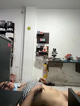 Pokazy przed kamerką – two_cam_latin