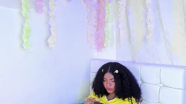 צ'אט XXX בשידור חי של Angel_Belll