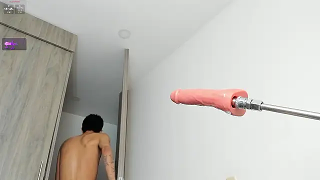 Show modela idkusethis na web-kameri