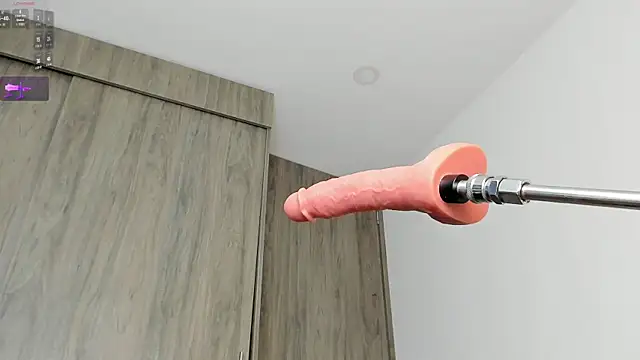 idkusethis ওয়েবক্যাম শো