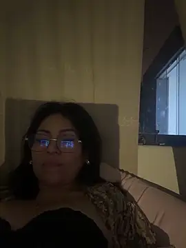 غرفة دردشة annie_monny المباشرة