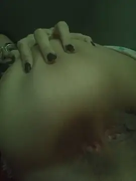 isaaabelaaa: διαδικτυακό σόου στην κάμερα