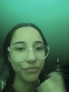 isaaabelaaa's Live Chat Room