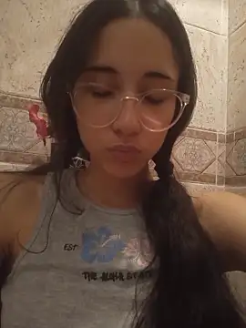 Sala de chat ao vivo de isaaabelaaa