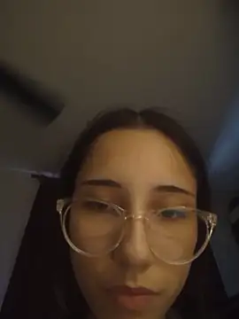 غرفة دردشة isaaabelaaa المباشرة