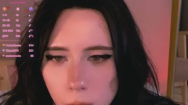 חדר צ'אט בשידור חי של Asuka_miu
