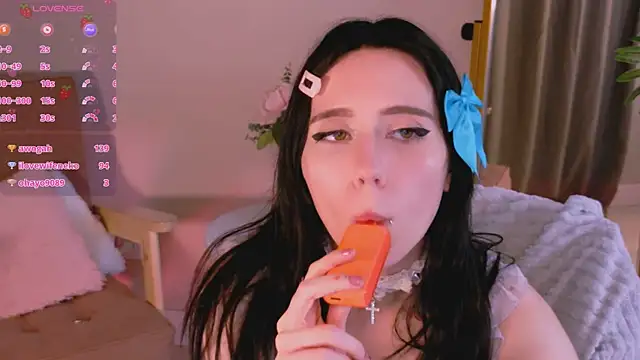 Asuka_miu élő XXX-chatje