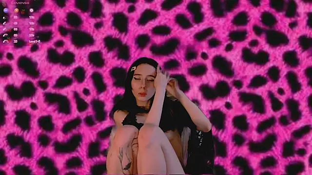 Asuka_miu Adlı Modelin Canlı XXX Sohbeti
