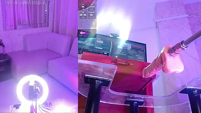 NicoleJons_ Show in webcam