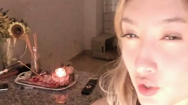 צ'אט XXX בשידור חי של Laurenn_Sweet