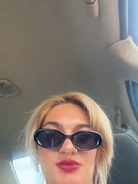 VeroniqueVaughn Webcam Show