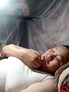 Lucky_baby7 网络视讯表演