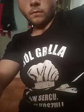 Qwww111's Webcam Show