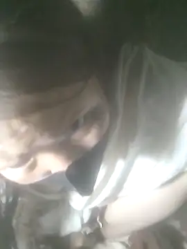 Yang-my-: διαδικτυακό σόου στην κάμερα