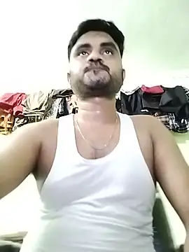 loyalboy_0052 Show in webcam