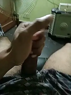 loyalboy_0052's Live XXX Chat