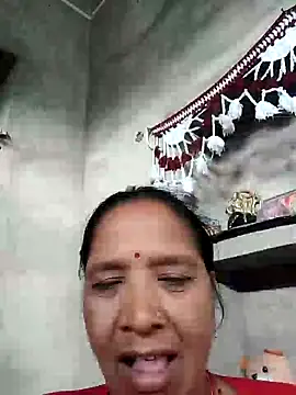 Loomaraj Show in webcam