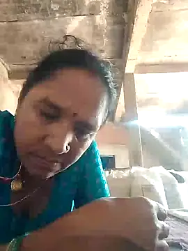 Loomaraj Show in webcam
