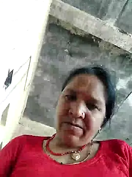 Loomaraj Show in webcam