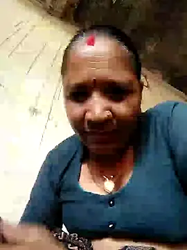 Loomaraj's Live Sex Cam Show