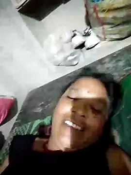 Loomaraj Show in webcam