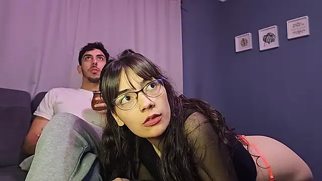 LeoyNicky98 Show in webcam