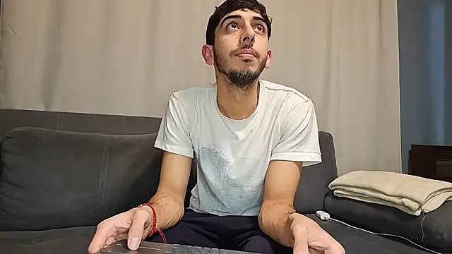 LeoyNicky98n Live chat-huone