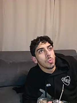 دردشة LeoyNicky98 الجنسية المباشرة