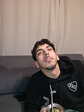 Živý XXX chat LeoyNicky98