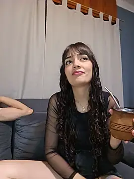 LeoyNicky98 Show in webcam