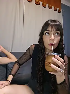 LeoyNicky98 Chat XXX in diretta