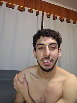 LeoyNicky98 webcam show