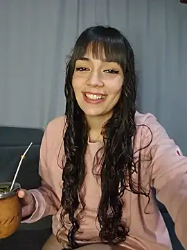 Pokazy przed kamerką – LeoyNicky98