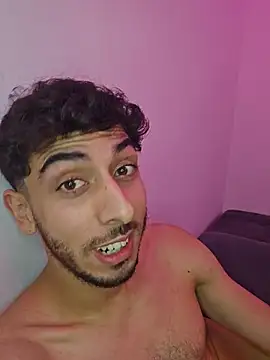 LeoyNicky98's Webcam Show