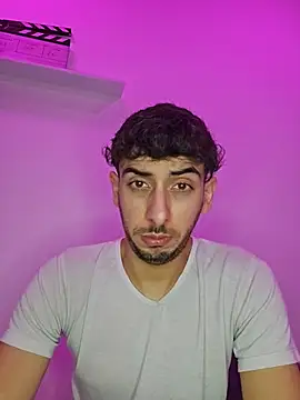 LeoyNicky98 Adlı Modelin Canlı XXX Sohbeti
