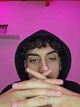 LeoyNicky98のウェブカメラショー